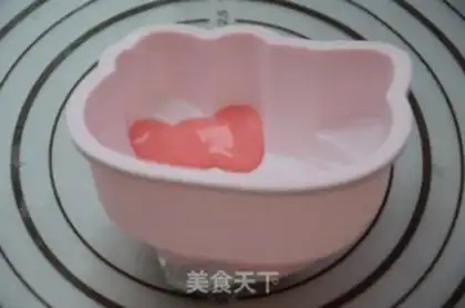 Make FOUR-INCH KITTY STEAM CAKE step 7