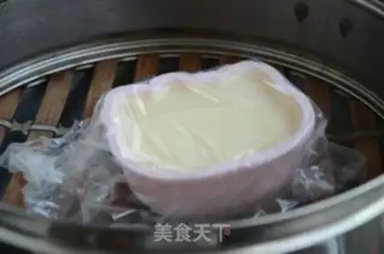 Make FOUR-INCH KITTY STEAM CAKE step 10