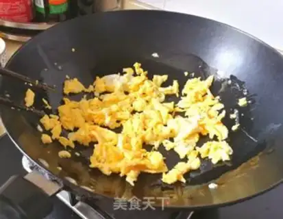 Make Pineapple rice step 2