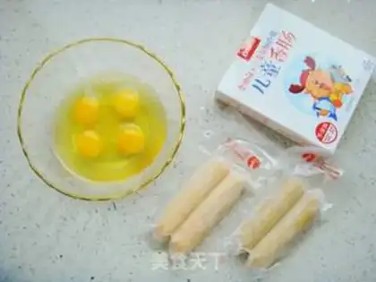Make Sausage egg rolls step 0