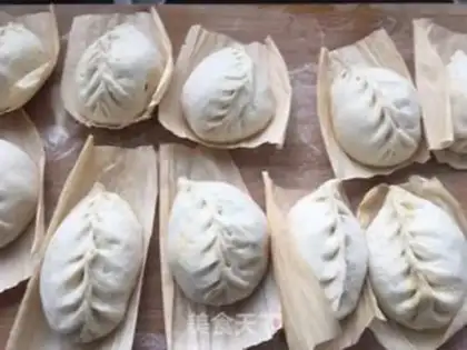 Make The raisin bun step 24
