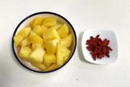 Make Peach gel and pineapple soup step 1
