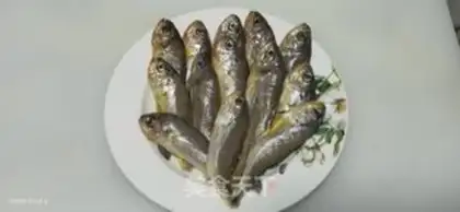 Make Jealousy yellowfish step 0