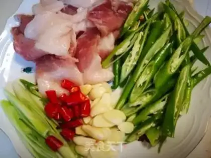Make Simple little fried meat step 0