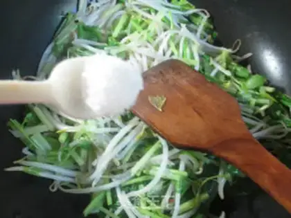 Make The celery sprouts step 4