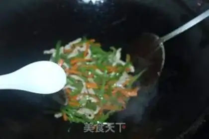 Make Pyramid carrots, fried meat step 5