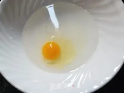 Make Onion omelet step 1