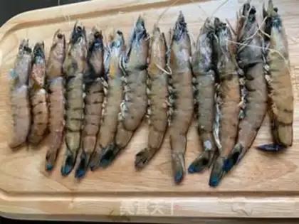 Make Garlic shrimp step 0