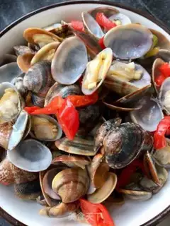 Make Spicy peppers and hot clams step 11