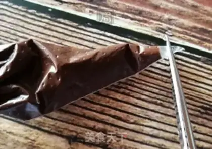 Make Chocolate crown step 4