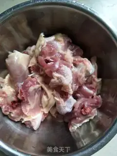 Make Three chickens on the table step 0