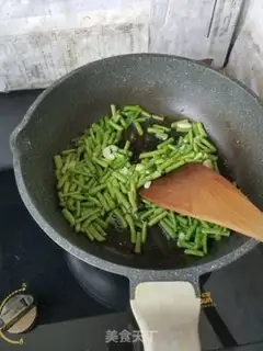 Make Bean bean horns step 2