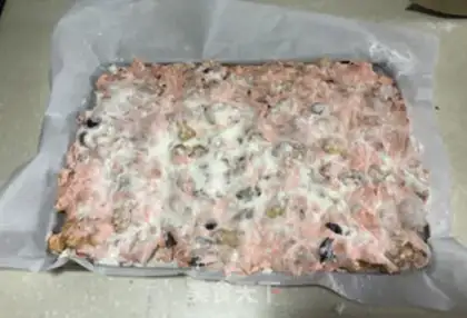 Make Colored nuts and snow step 5