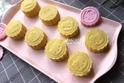 Make Green bean cake step 8