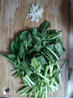 Make Garlic groceries step 1