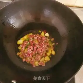 Make Mushroom meat noodles step 4