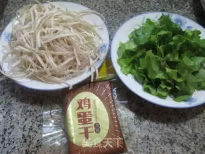 Make Soccer egg noodles step 0