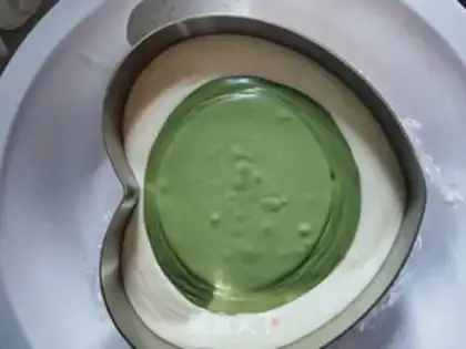 Make Gradually rub the tea mousse cake step 11