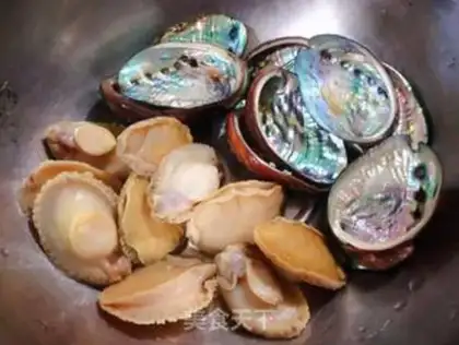 Make Garlic fans steam abalone step 1