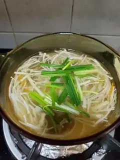 Make Gold pins and mushroom meatloaf soup step 5