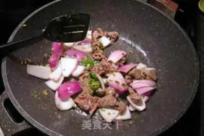Make Pretzel beef step 7