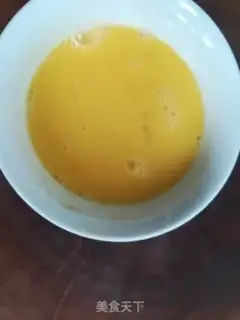 Make Scrambled eggs step 2
