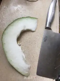 Make A melon-bread soup step 0