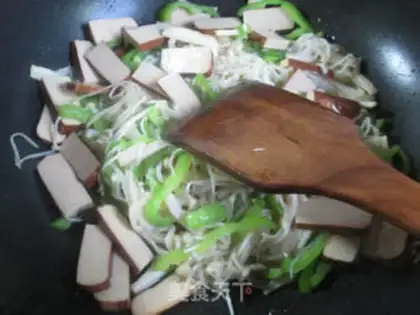 Make Pelican eggs, fried golden mushrooms step 3