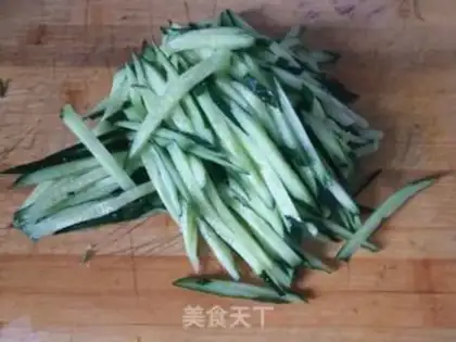 Make The cucumber guacamole step 1