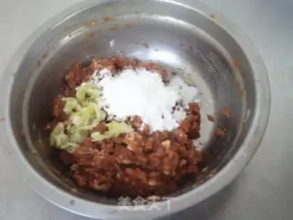 Make Poppy fan meatball soup step 1