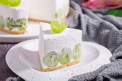 Make Blue yogurt mousse cake step 10