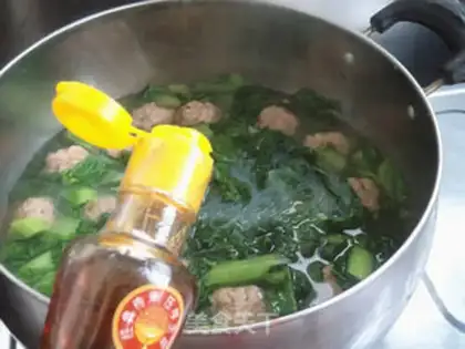 Make Poppy fan meatball soup step 8