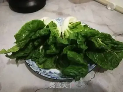 Make Garlic cabbage step 0