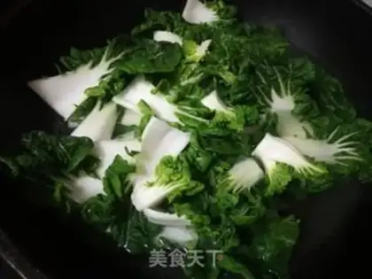 Make Garlic cabbage step 1