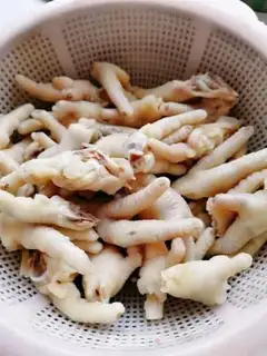 Make Plum-crunch chicken claws step 3
