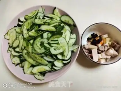 Make Godmother made cucumbers step 0