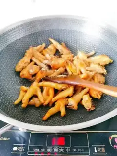 Make Plum-crunch chicken claws step 12
