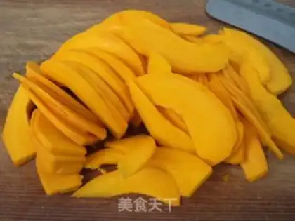 Make Microwave pumpkin sauce step 1