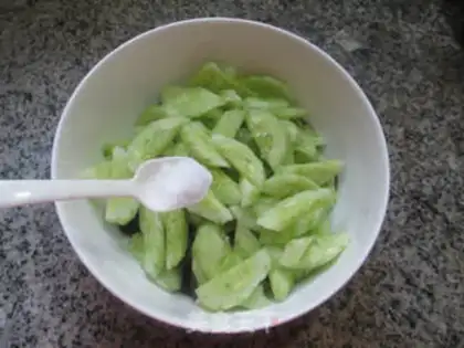 Make Black-mule-showing cucumber step 5