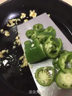 Make The pepper sauce noodles step 5