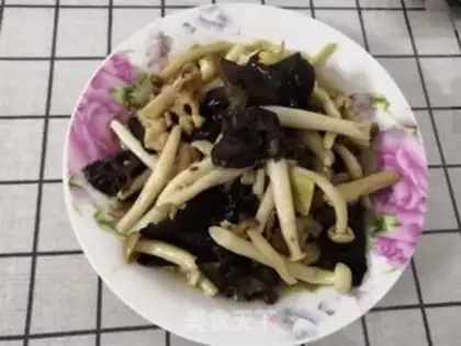 Make Spoon noodles step 0