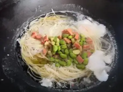 Make Doudou egg noodles step 5