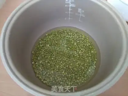 Make Lily green bean congee step 1