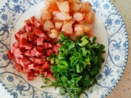 Make Shrimp egg fried rice step 2