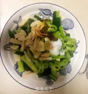 Make cucumber pickles step 3