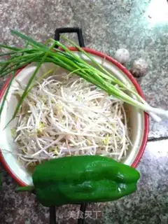 Make Sour bean sprouts step 0