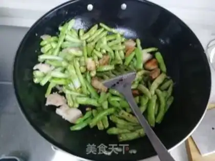 Make Four seasons of bean meat step 4