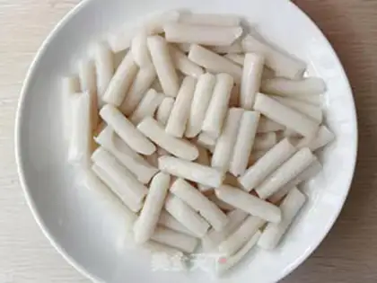 Make Fried pastry step 1