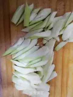 Make Smelt duck egg soup step 1