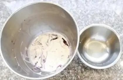 Make Chocolate blueberry naked cake step 5